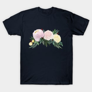 Romantic roses floral bouquet arrangement T-Shirt